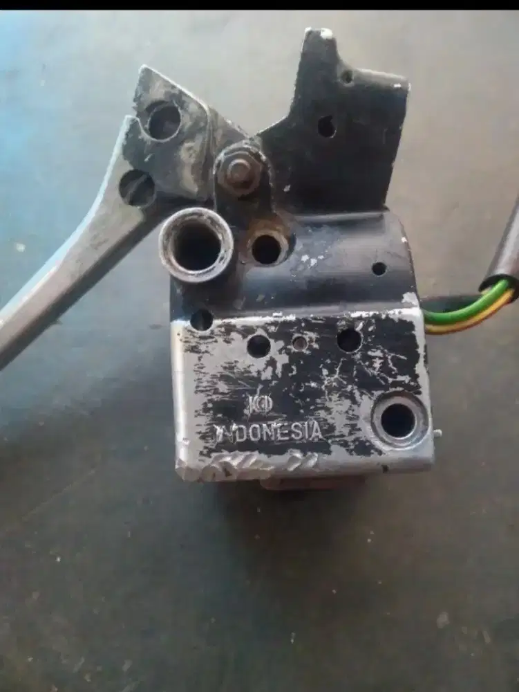 Holder kanan honda antrea grand legenda bekas original utuh