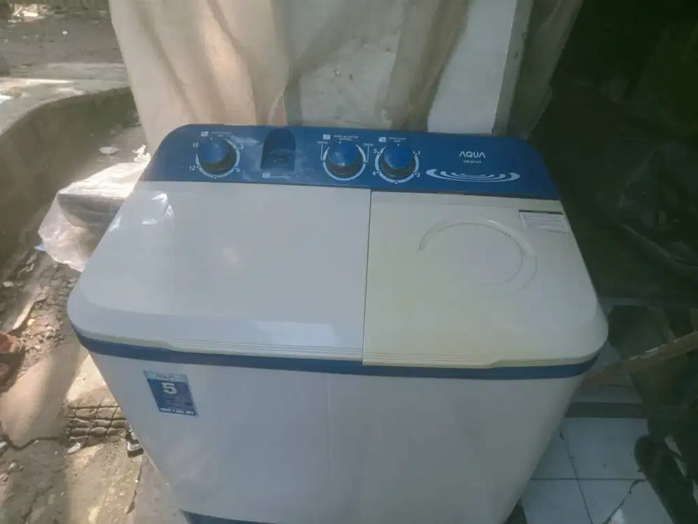 Mesin cuci AQUA 2 Tabung