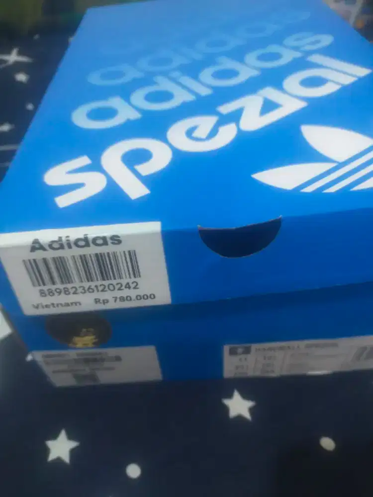 Sepatu Adidas size 45