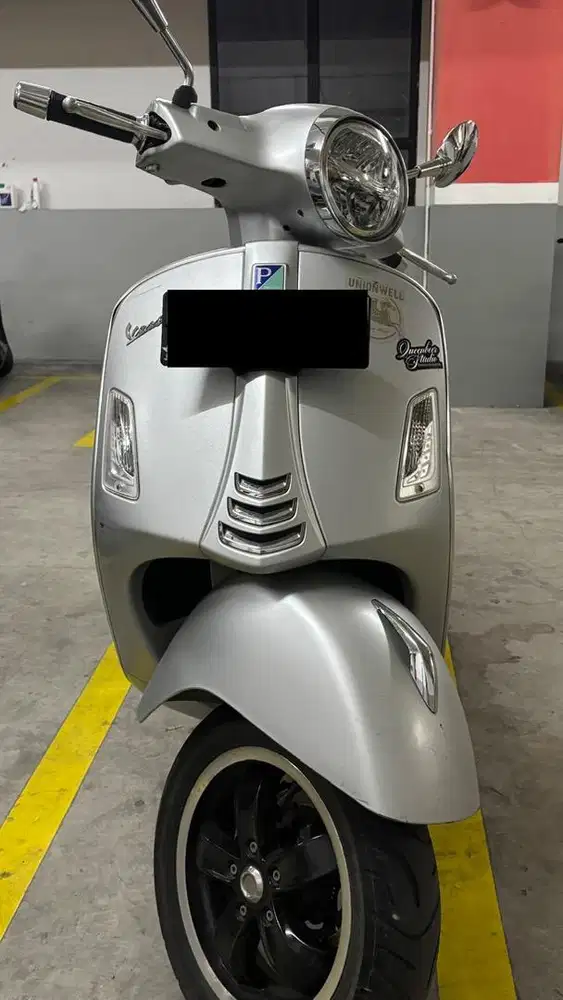 Vespa GTS Classic 150 Grey