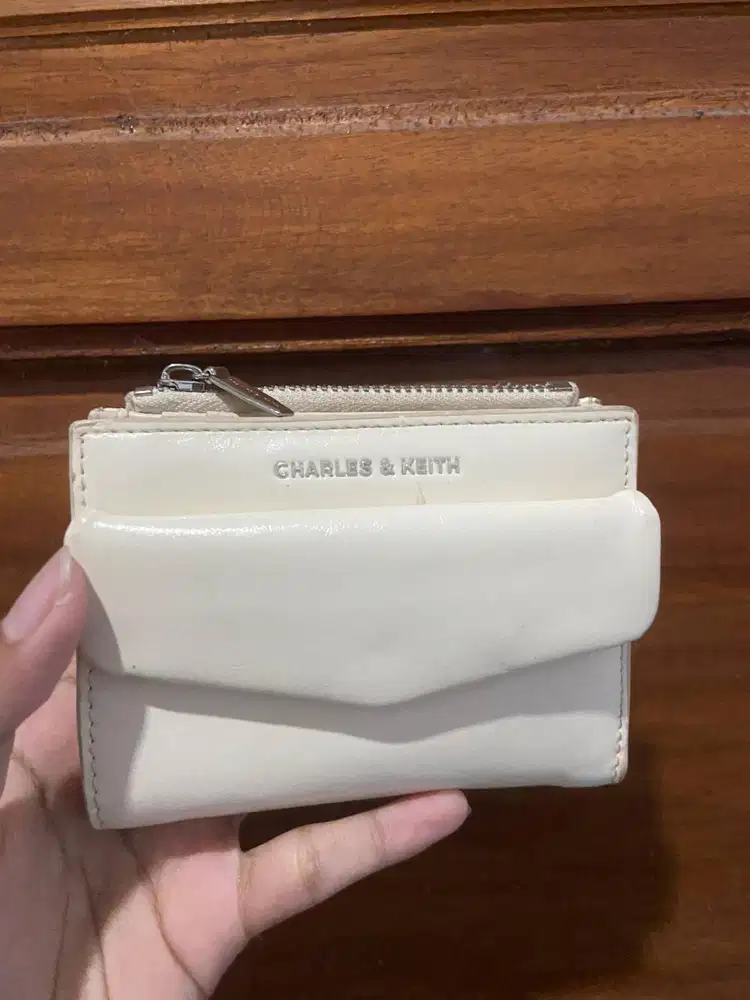 dompet charles & keith