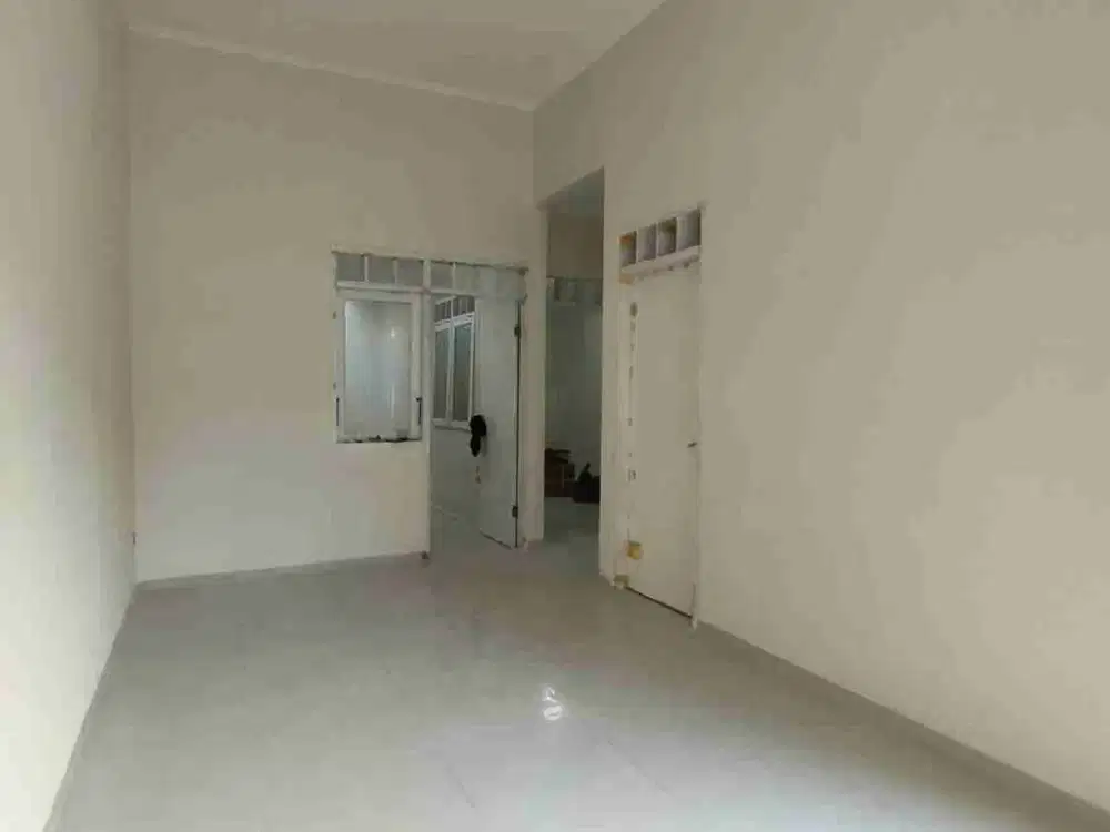 Dijual murah rumah rapih siap huni di Regency Melati Mas-Serpong Utara(SHM)