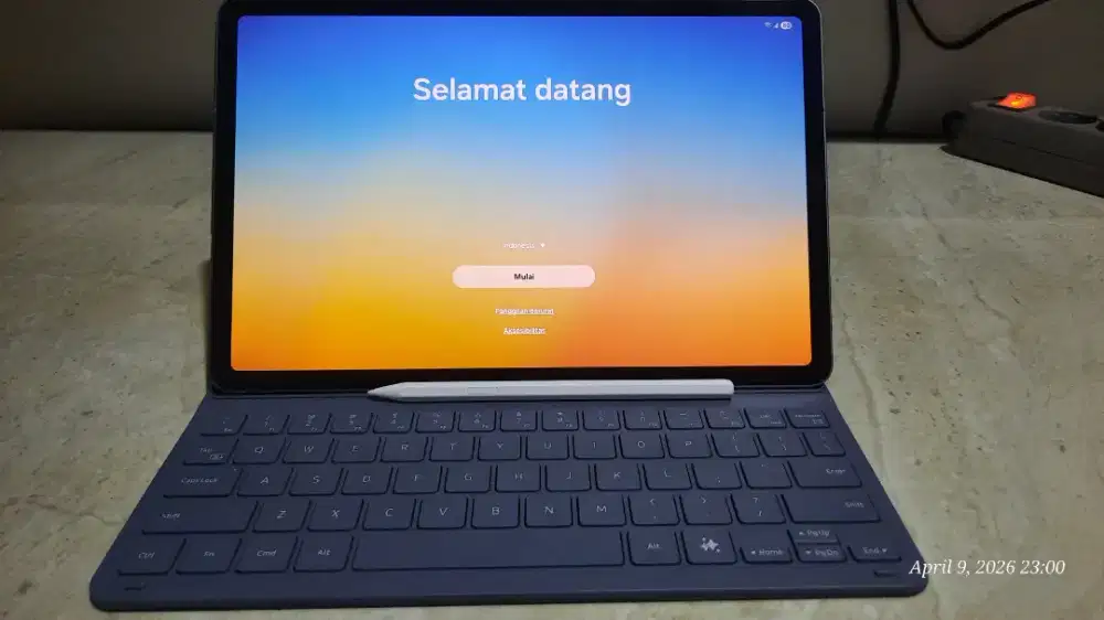 Samsung Galaxy Tab S11 5G Wifi 12/256GB + Keyboard -Warna Grey