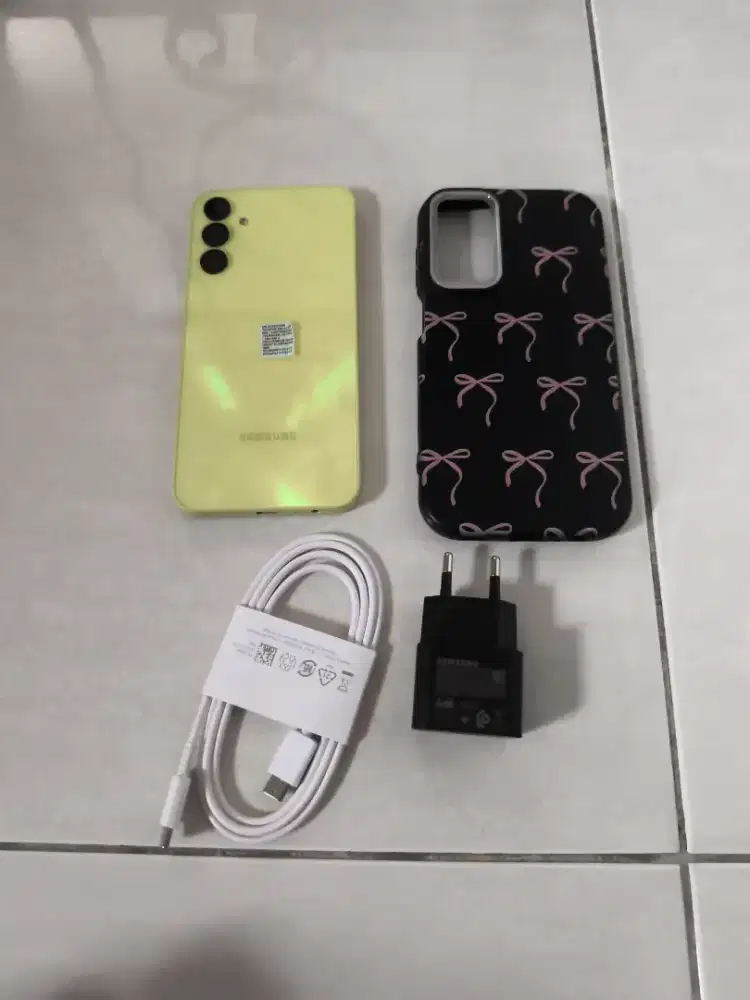 Samsung a15 4G 8/128 kuning mulus sein