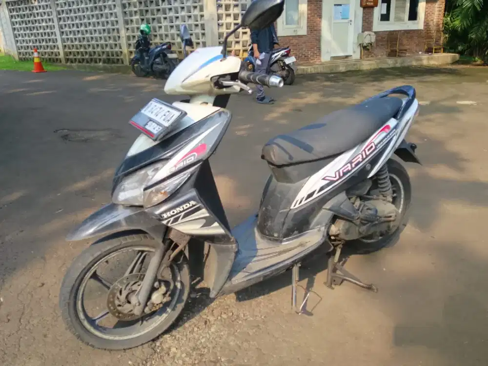 Jual butuh motor Vario 110 tahun 2009