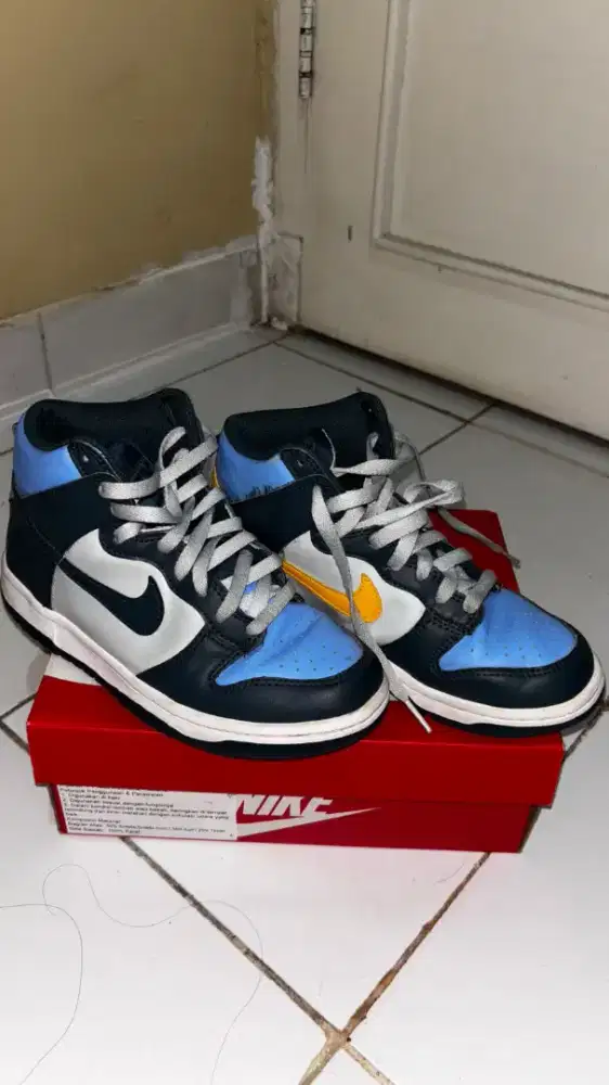 Sepatu anak Nike