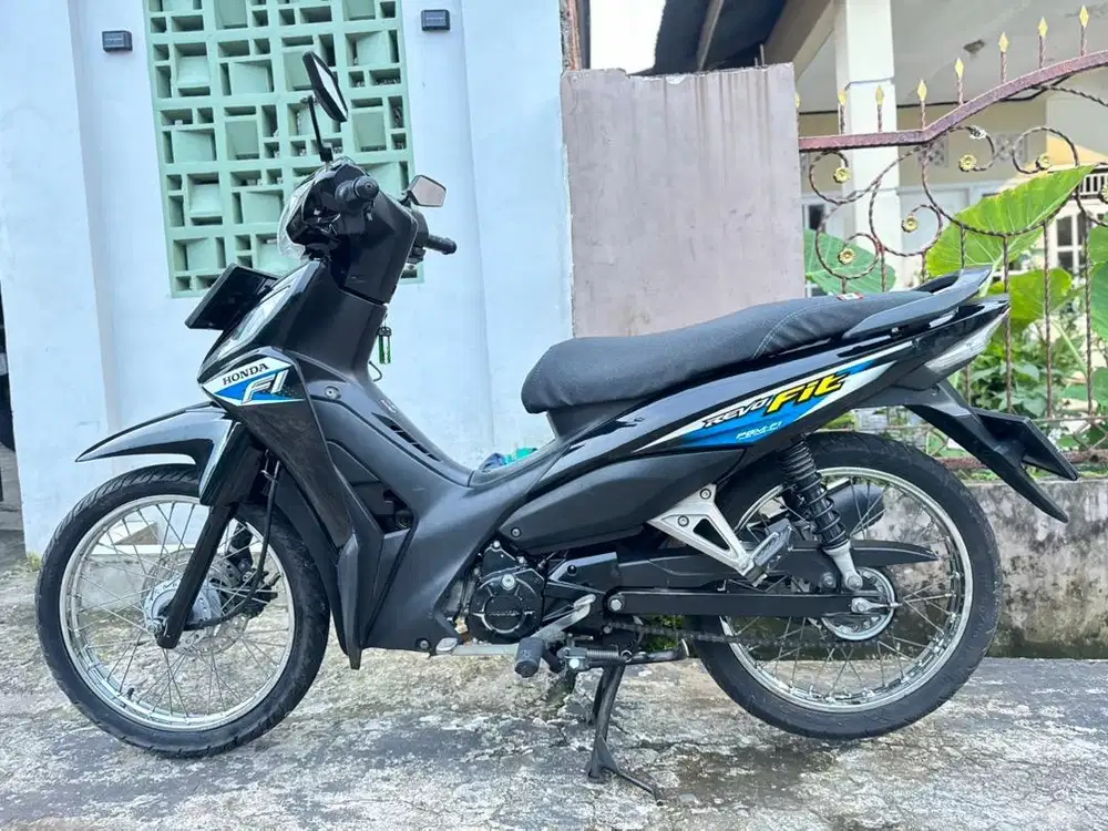 JUAL MOTOR NEW HONDA REVO FIT FI PEMAKAIAN AWAL TAHUN 2021