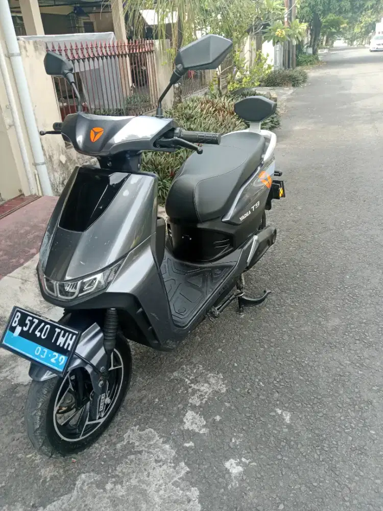 Dijual Molis (motor listrik) Yadea T9, mulus, lowkm