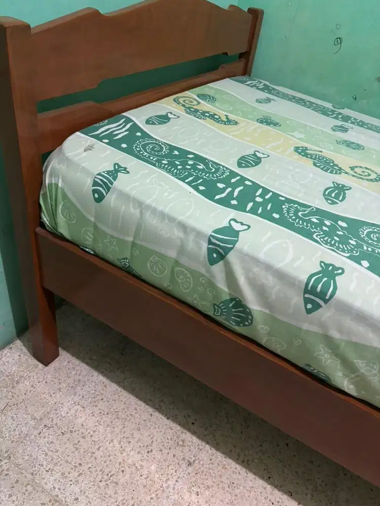 Dipan tempat tidur + kasur