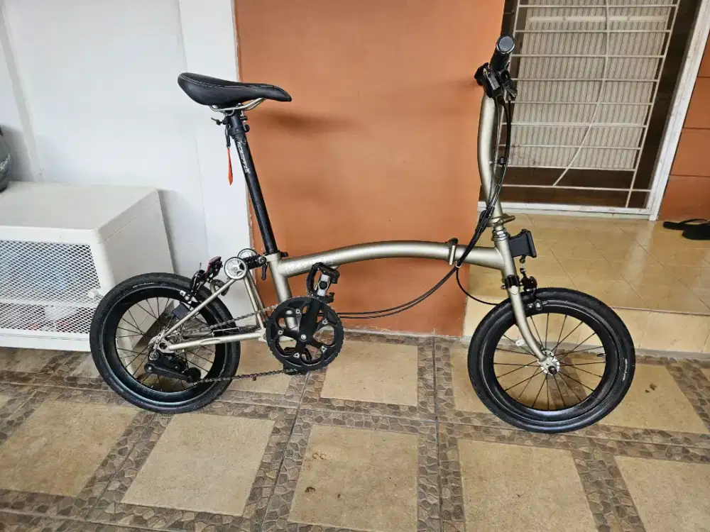Sepeda lipat 4sixty