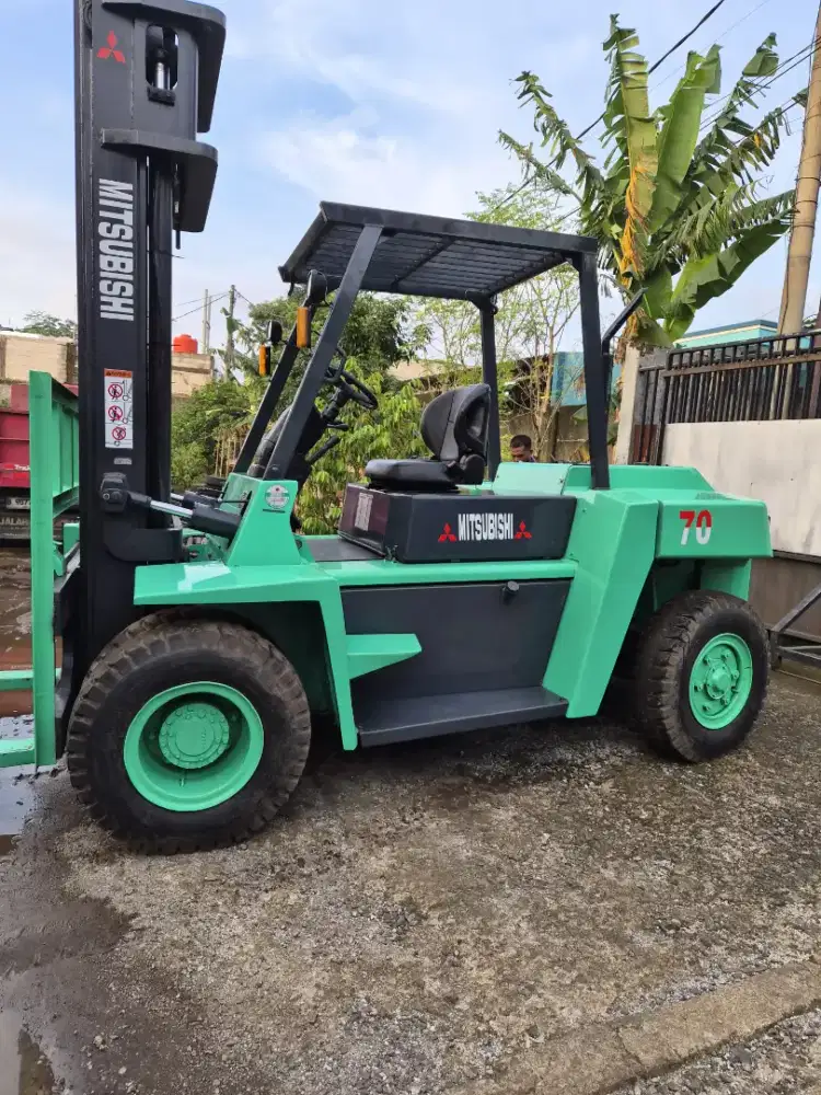 Forklift 7 Ton Mitsubishi 2014 mulus siap kerja