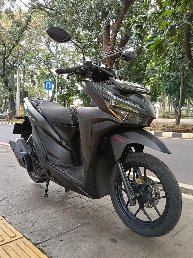 DIJUAL CASH NEW HONDA VARIO 125 ESP CBS THN 2018 PJK IDUP SIAP PAKAI