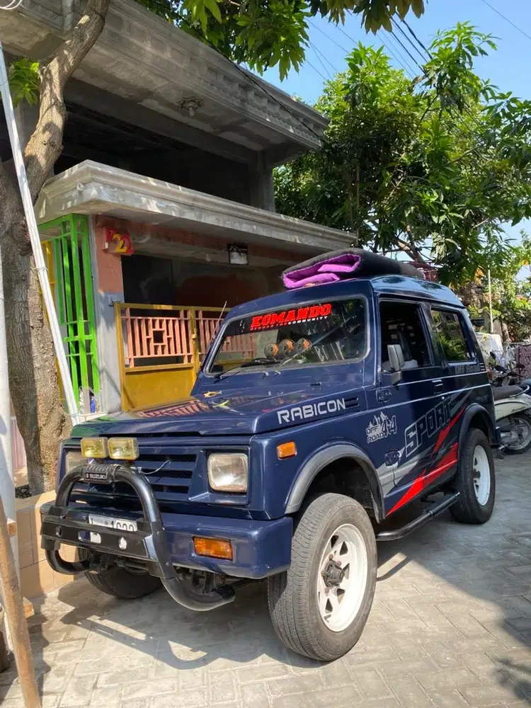 JEEP PEMAKAIAN PRIBADI TANGAN KEDUA