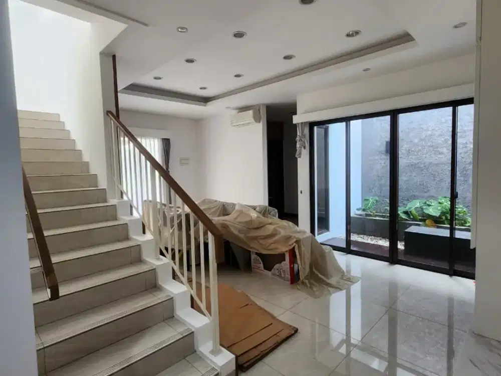 Dijual Rumah rapi full furnish di BSD Cluster mozia