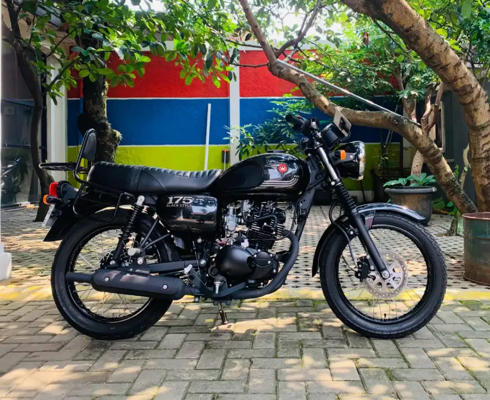 Kawasaki w175 se km 69 perak