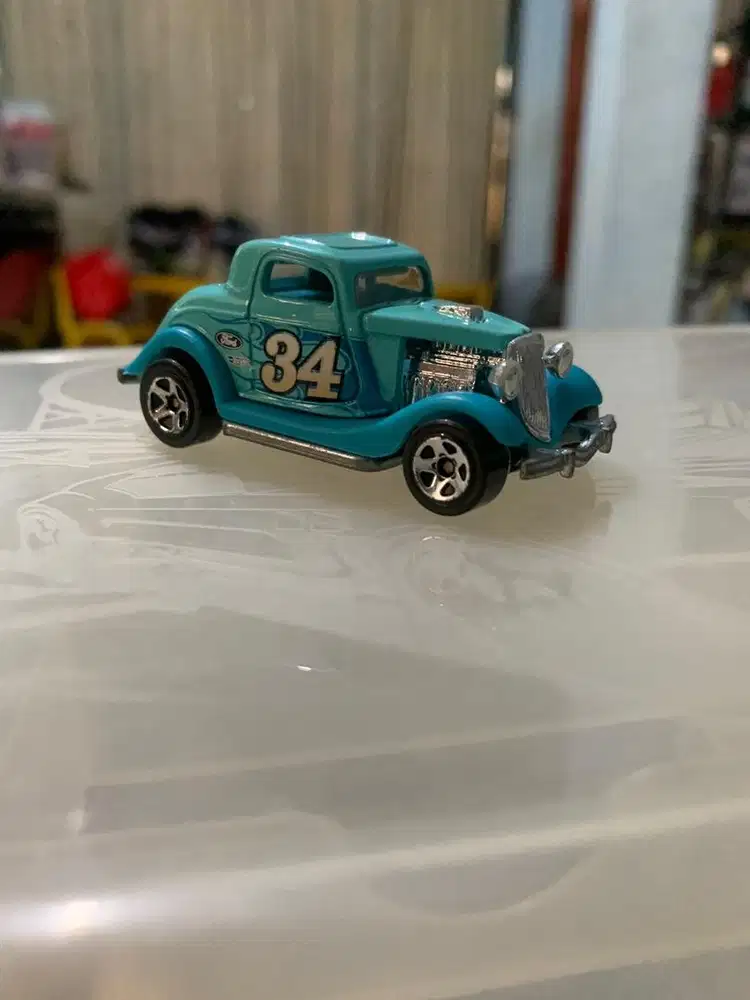 Hotwheels 3 window 34 ford