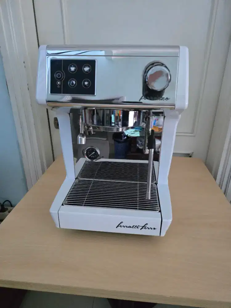 Perlengkapan cafe