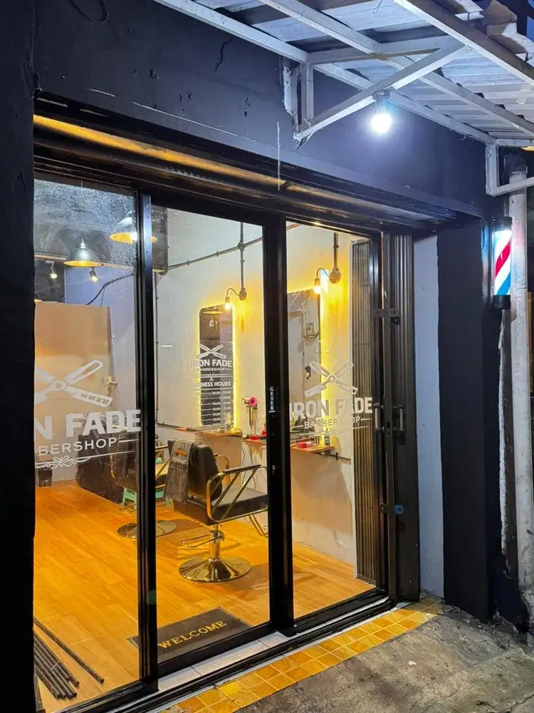 Kapster Barber Tukang Cukur Barbershop