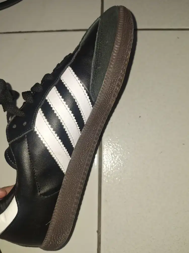 sepatu samba second