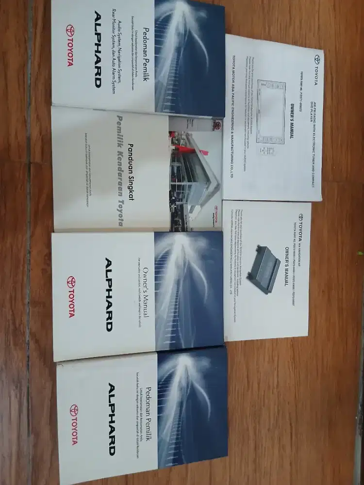 Buku panduan Toyota Alphard 2002