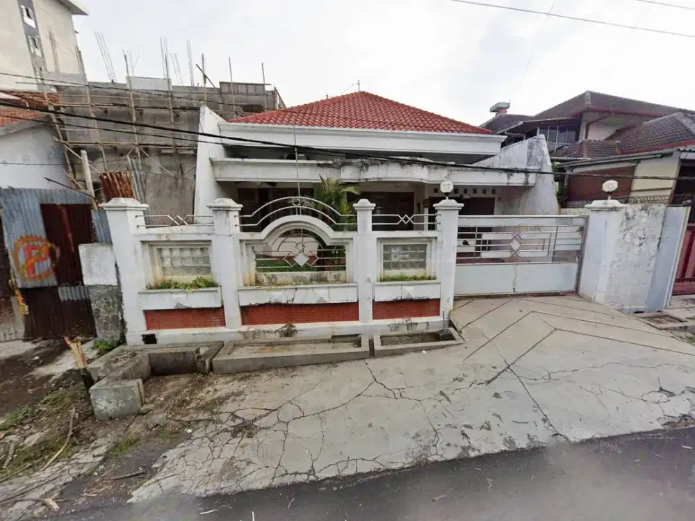 Dijual Rumah Tengah Kota Lokasi di Jl. Seroja Semarang