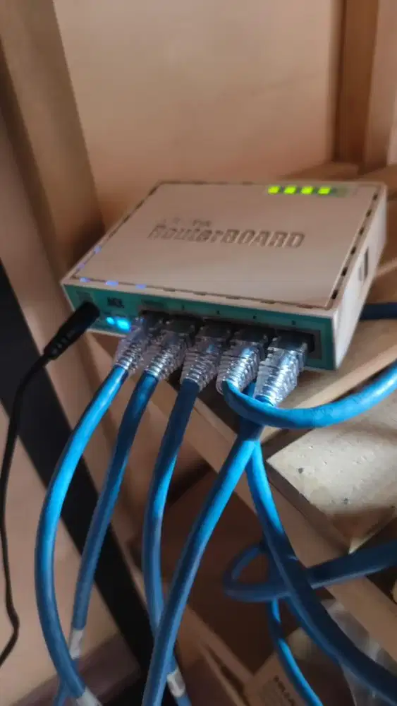 Mikrotik RB750 G3