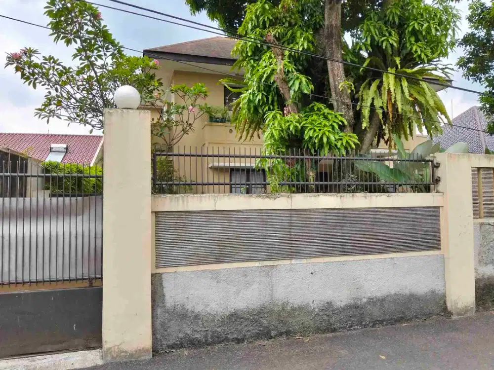 Dijual rumah MPR, Cilandak Barat. Jaksel.LT 921 M2, LB 614 M2 Rp18,5 M