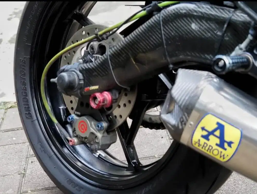 Knalpot  arrow works ZX25R