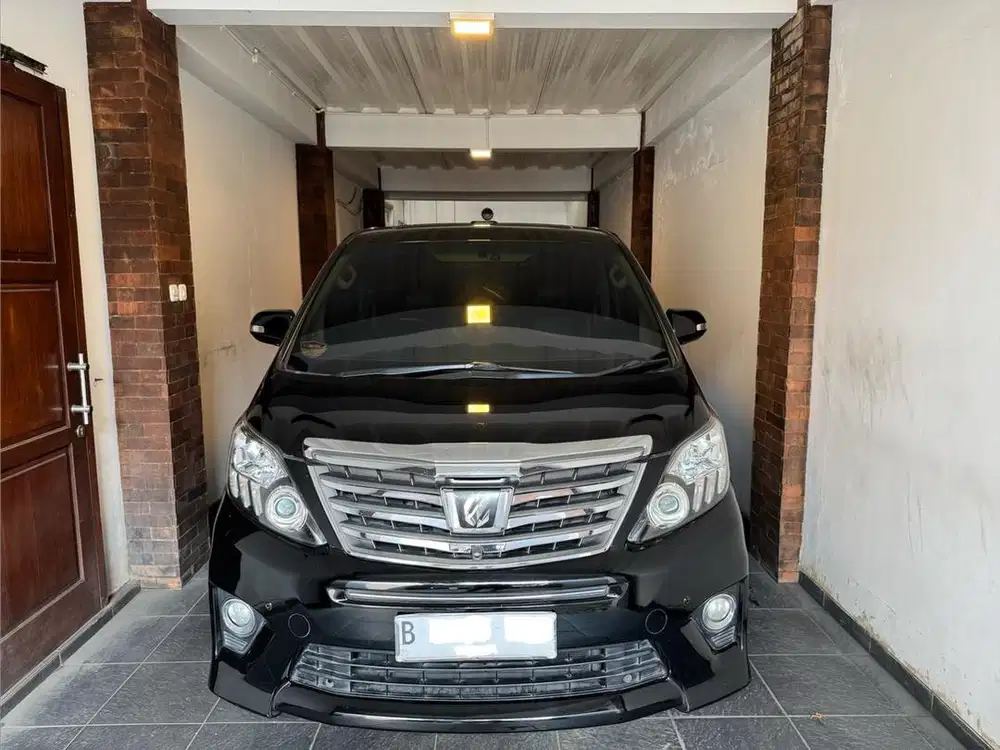 Toyota Alphard SC Premium Sound (2013)