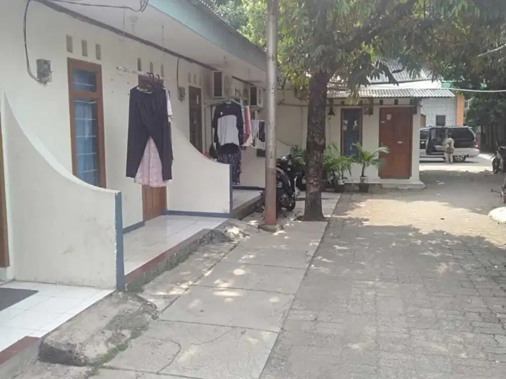 Rumah Kosan Total 70 Pintu  LT 2234 M² Dekat Kampus UMJ