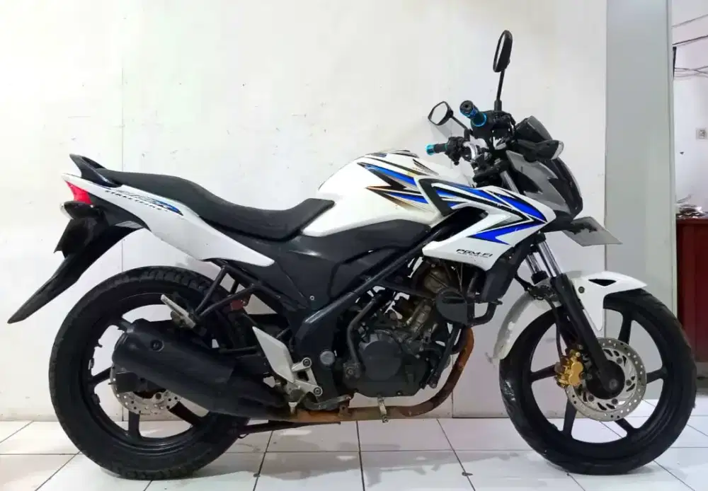 Honda CBR 150R thn 2013