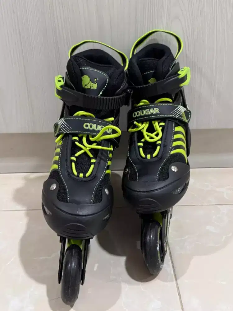 Sepatu roda inline skate Caugar