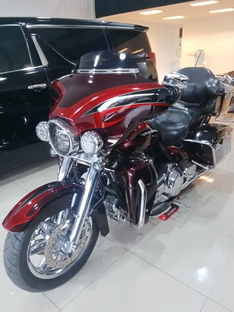 Harley Davidson cvo screaming eagle ultra classic