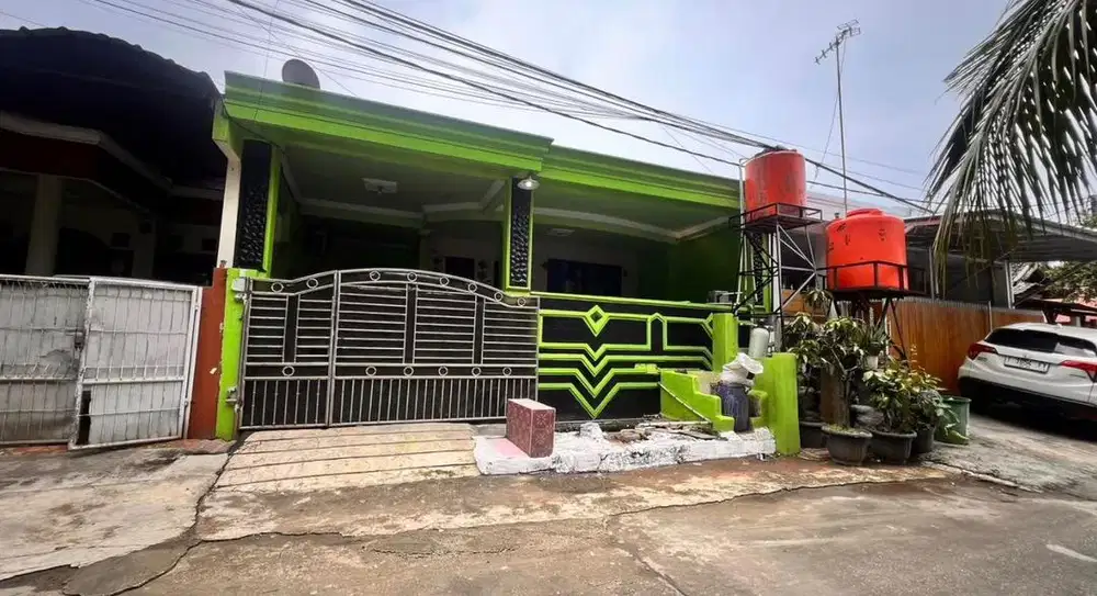 DISEWAKAN RUMAH FULL FURNIS SIAP HUNI