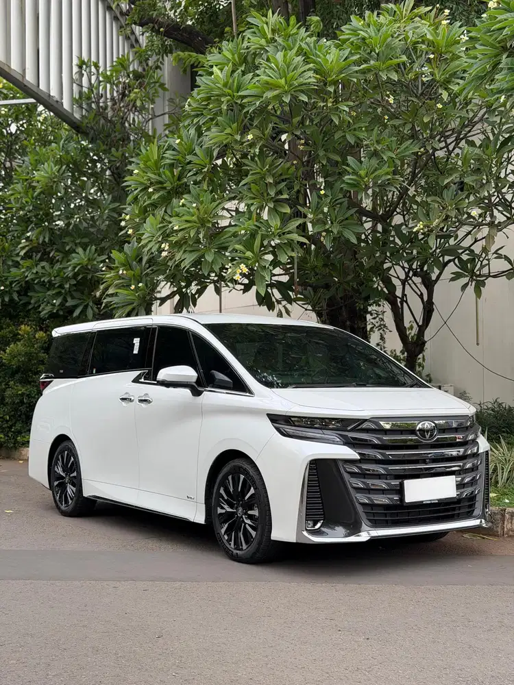 Toyota Vellfire 2.5 HEV Hybrid 2025