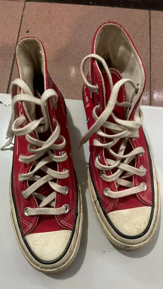 Converse valentine edition
