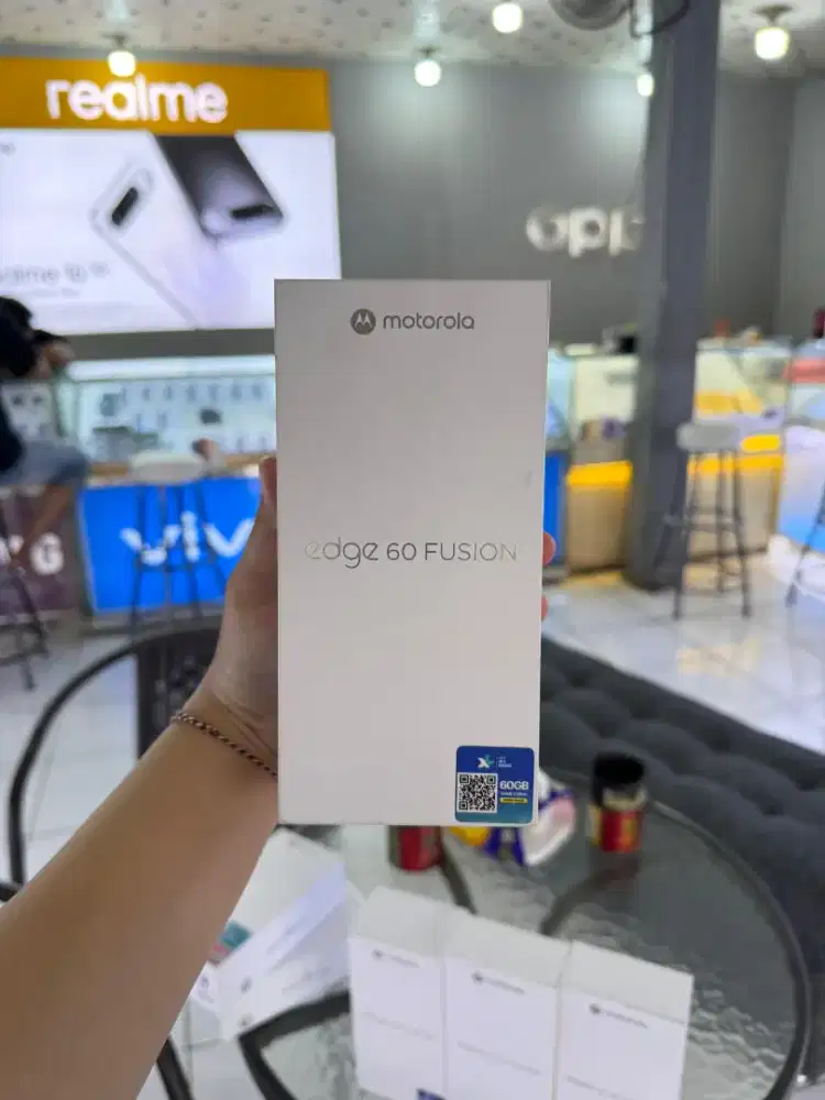 MOTOROLA EDGE 60 FUSION 12/256 BARU SEGEL