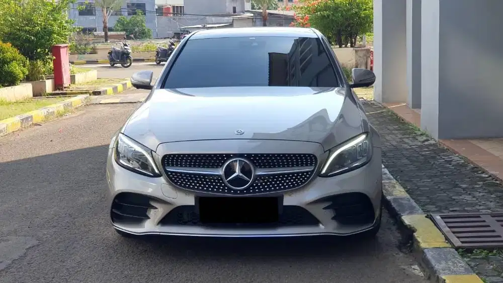 Low Km.5rb Mercedes Benz Mercy C300 AMG Edition w205 2020