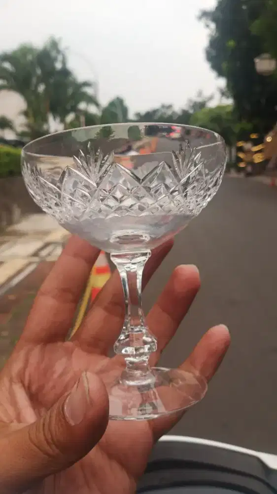 Gelas kristal asli