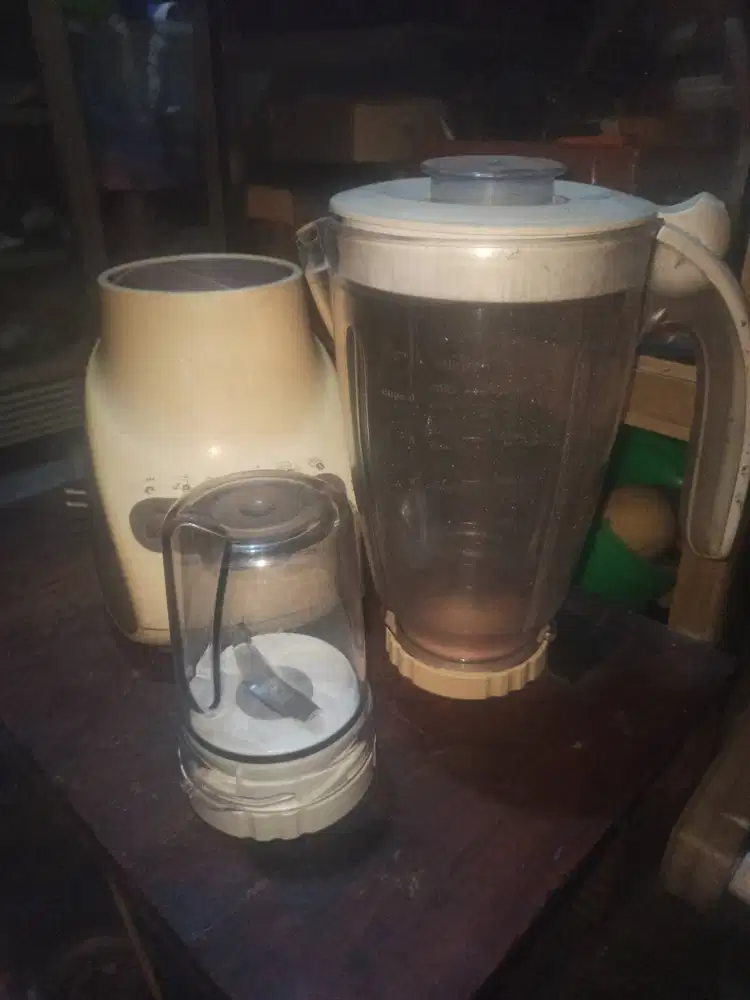 Blender Philips HR 2116