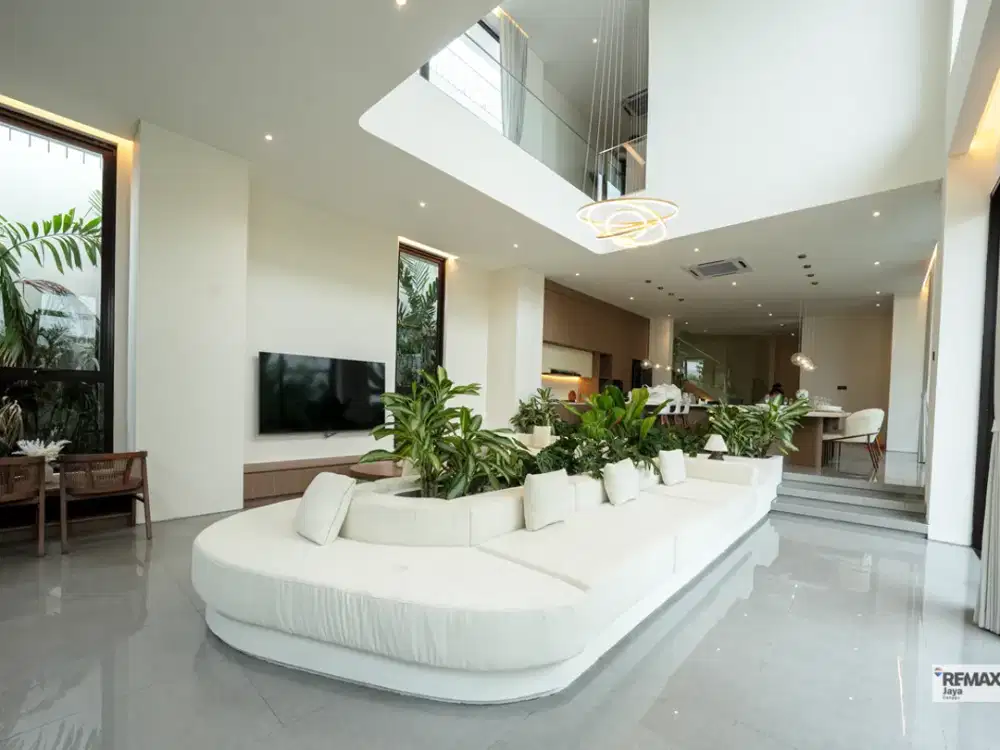 Luxury Fully Furnished Villa For Sale In Dewi Sri, Kuta Area