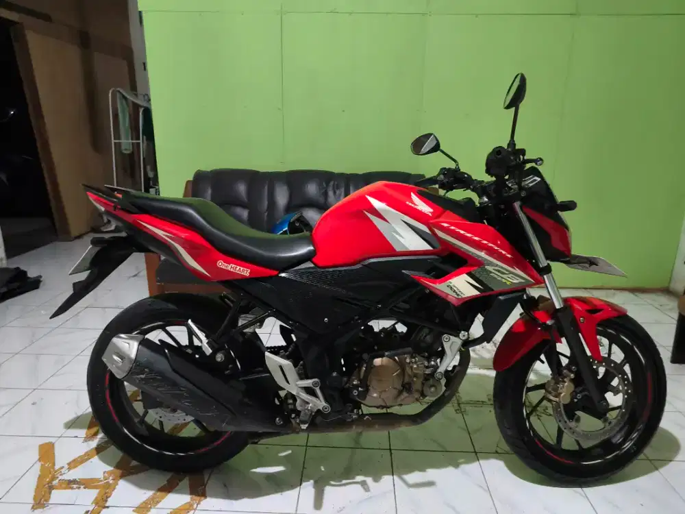 Cb150R merah lengkap hidup