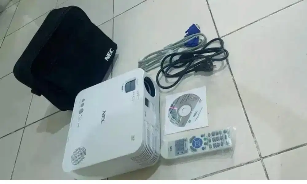 Proyektor NEC V280