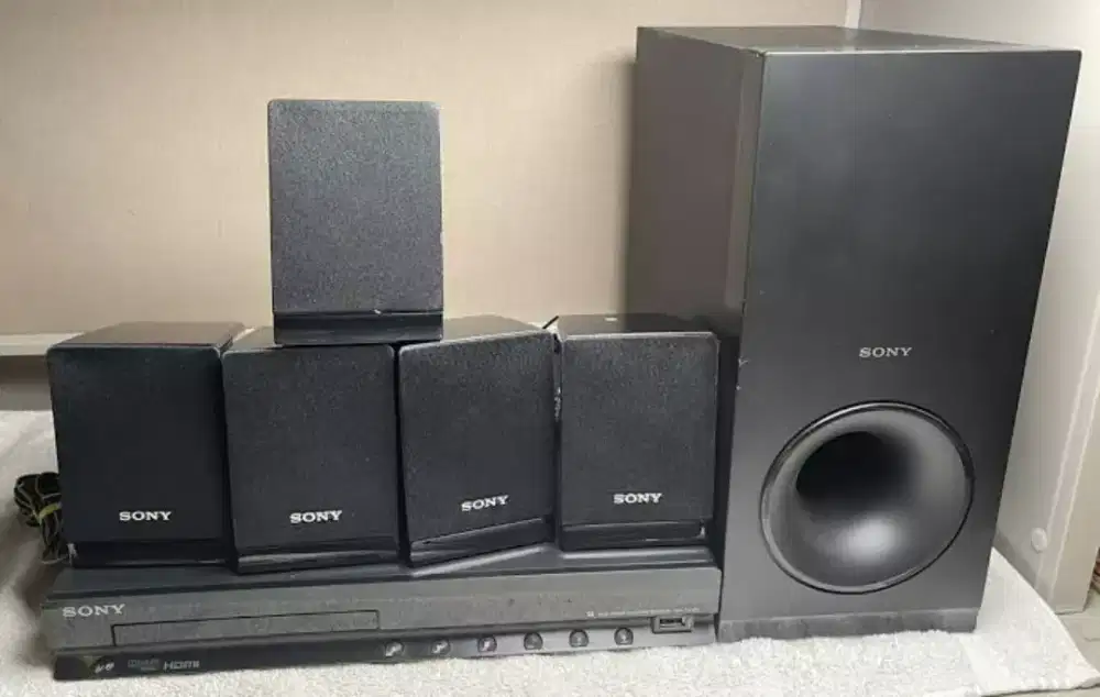 Home Theater Sony DAV-TZ140