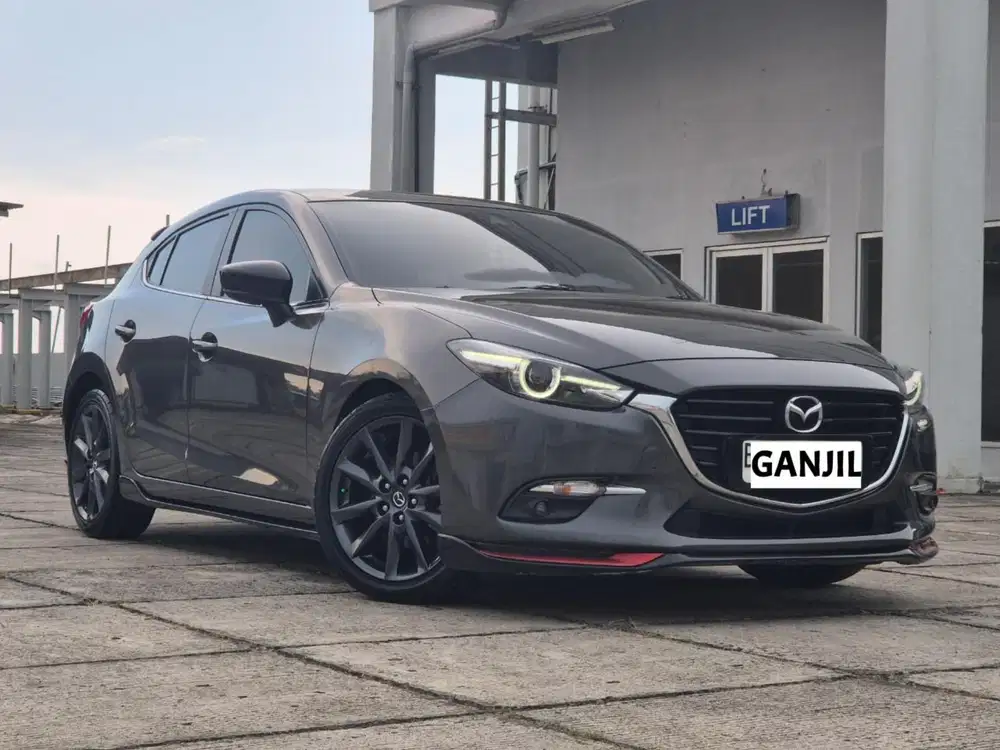(Odo 50rban) DP 50jt Mazda 3 Hatchback 2.0 AT 2018 Tgn1 Terawat Skali