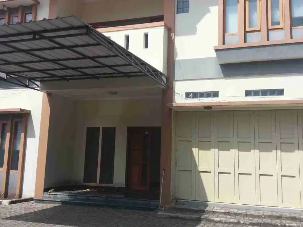 Gudang dn rumah luas disewakan di Kopo Kec Margahayu