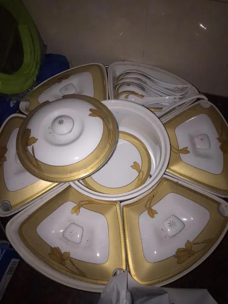 Dijual set wadah saji bagusss