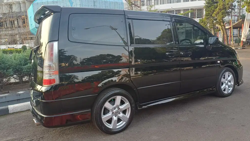 Nissan Serena 2011 Bensin