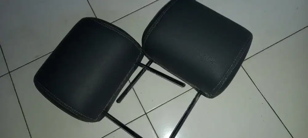 Headrest xenia original bawaan pabrik