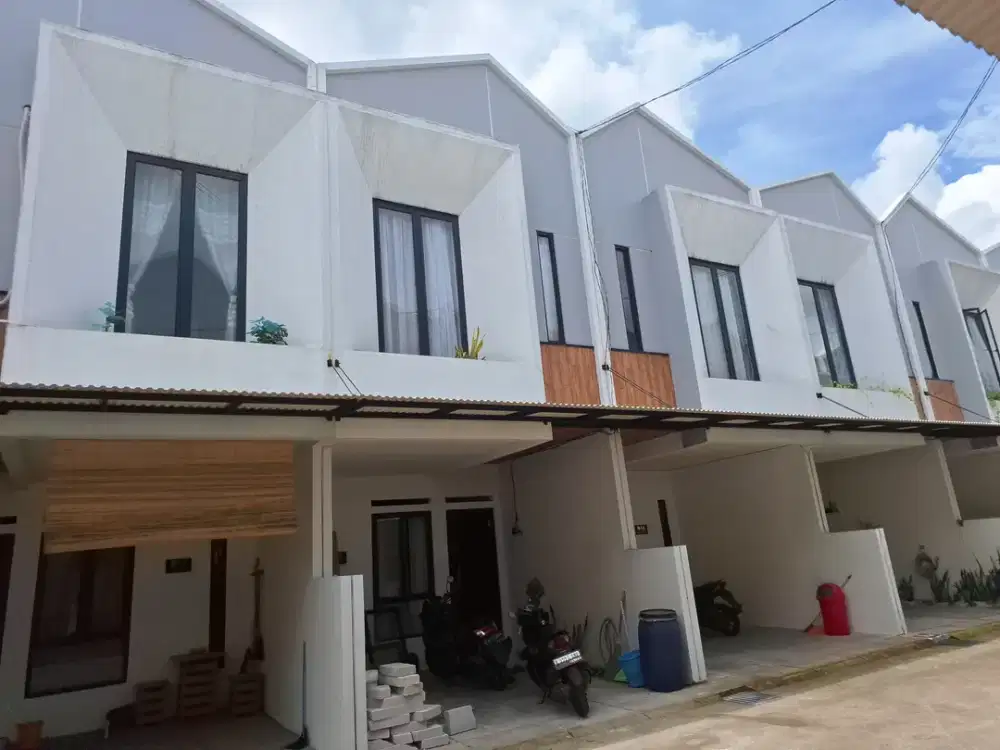 Rumah dijual 2 lantai di Cilodong Depok